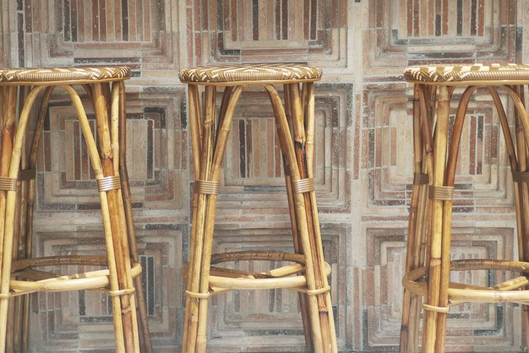 Decoración plaquetas ladrillo bar